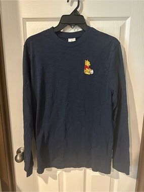 Disney Men's Small Navy Crewneck long sleeve shirt with Winnie the Pooh and Pals